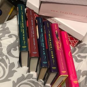 Pretty Little Liars Books